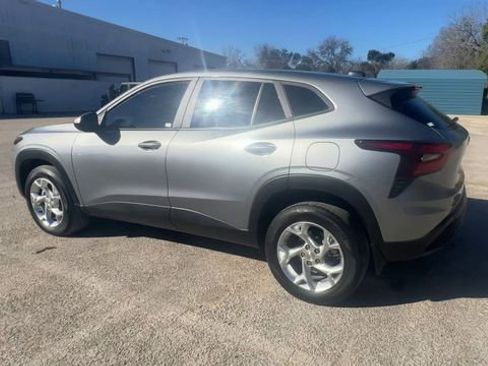 Certified 2025 Chevrolet Trax LS w/ LS Convenience Package image 6