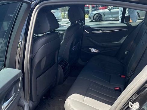 Used 2023 BMW 530i w/ M Sport Package RWD image 5