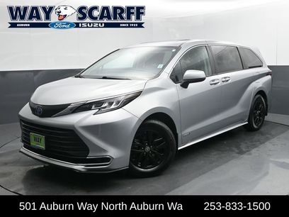 Used 2021 Toyota Sienna XLE