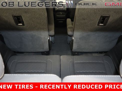 Used 2019 GMC Acadia SLE image 33