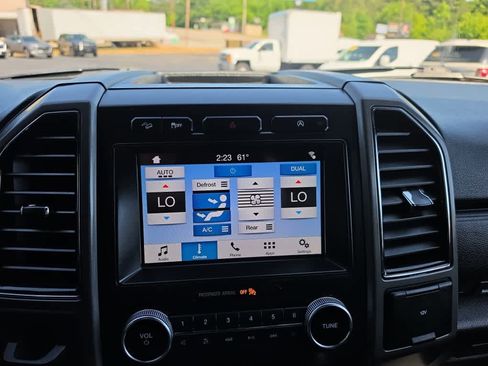 Used 2019 Ford Expedition Max XLT AWD/4WD image 18