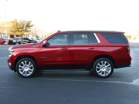 Certified 2024 Chevrolet Tahoe High Country w/ Advanced Technology Package image 39