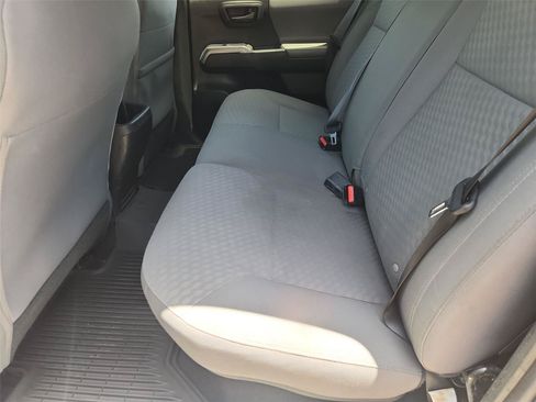 Used 2022 Toyota Tacoma SR5 RWD image 21