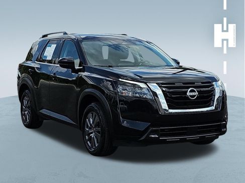 Used 2024 Nissan Pathfinder SV FWD image 1