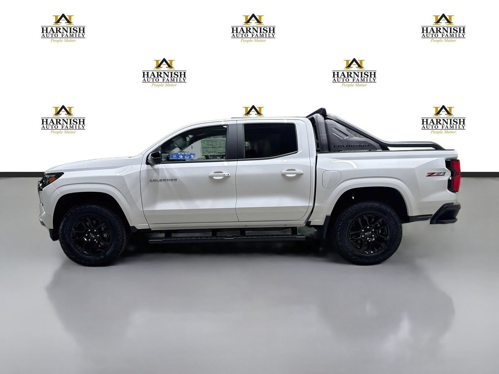 New 2026 Chevrolet Colorado Z71 w/ Midnight Edition AWD/4WD image 9