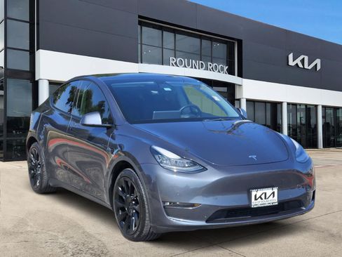 Used 2021 Tesla Model Y Long Range AWD/4WD image 3