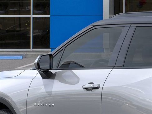 New 2026 Chevrolet Blazer LT image 13