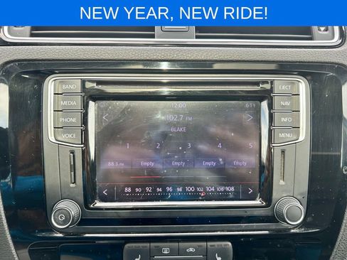 Used 2016 Volkswagen Jetta SEL image 16