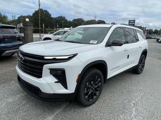 New 2026 Chevrolet Traverse LT w/ Midnight/Sport Edition video 3