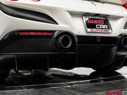 Used 2023 Ferrari F8 Tributo RWD image 26
