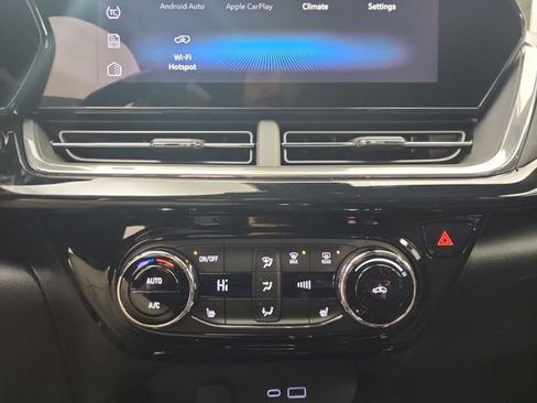 New 2026 Chevrolet Trax RS w/ Sunroof Package image 19