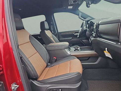 Used 2025 Chevrolet Silverado 2500 High Country w/ Technology Package image 35