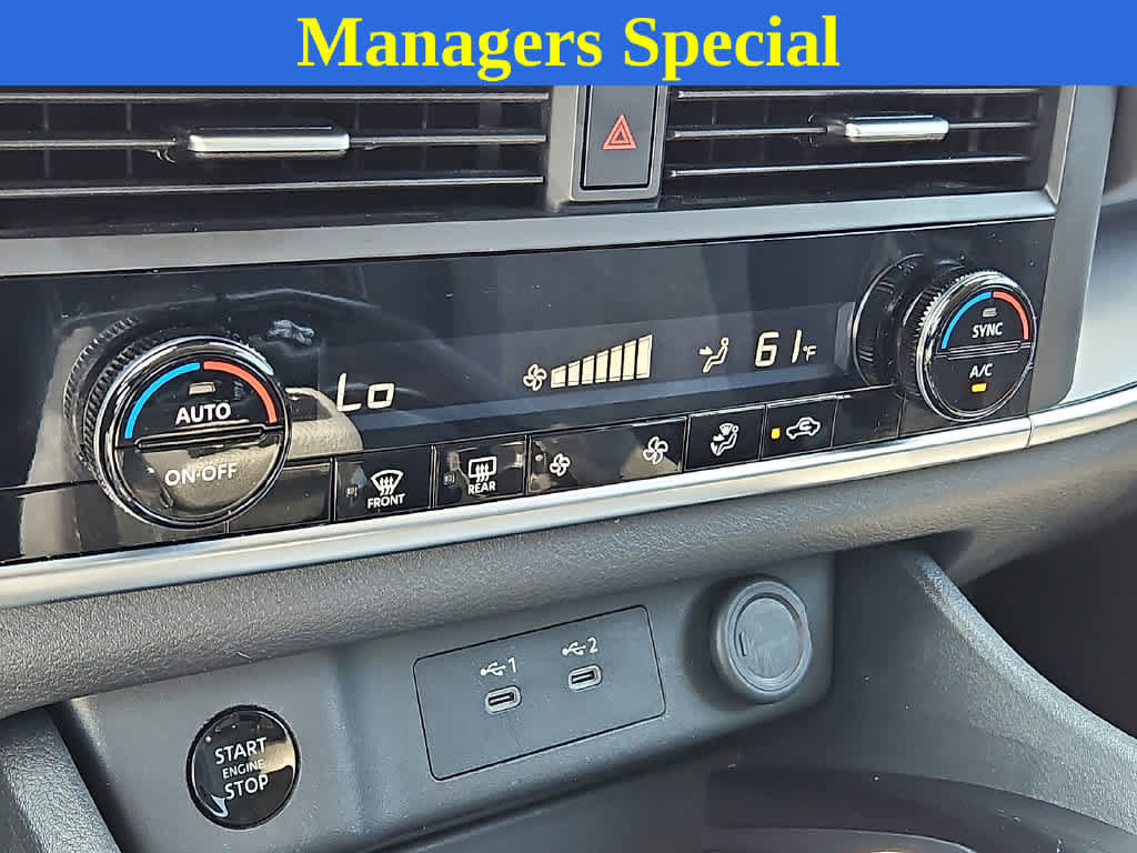 Used 2025 Nissan Rogue SV AWD/4WD image 3