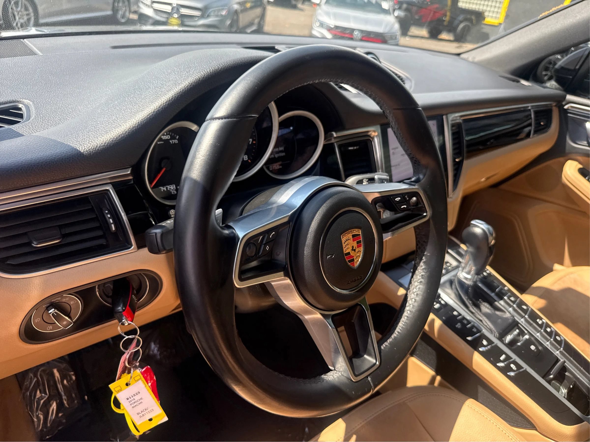 Used 2018 Porsche Macan Sport Edition AWD/4WD image 16