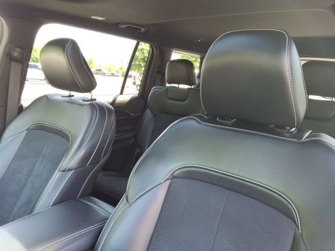 Used 2023 Jeep Grand Cherokee L Laredo AWD/4WD image 23
