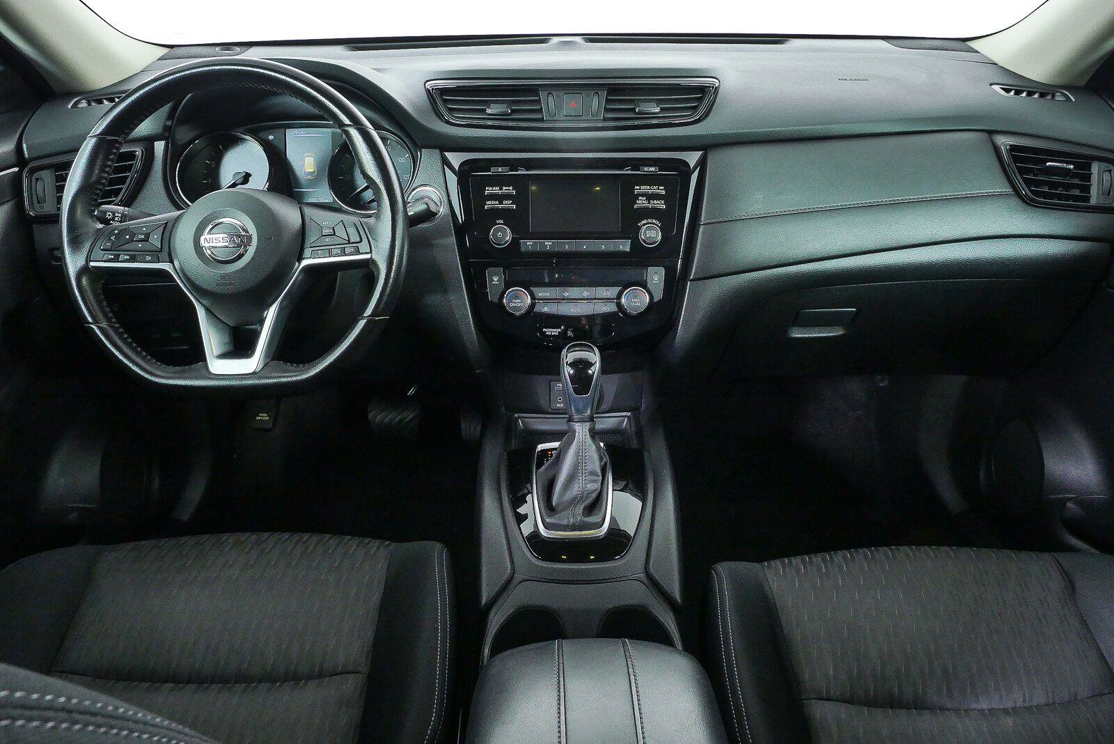 Used 2017 Nissan Rogue SV FWD image 25