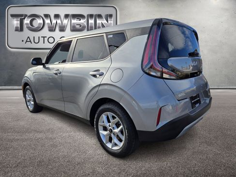 Certified 2024 Kia Soul LX w/ Option Group 015 image 7