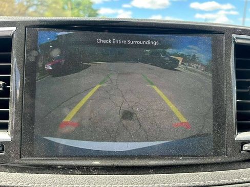 Used 2025 Chrysler Pacifica Limited FWD image 15