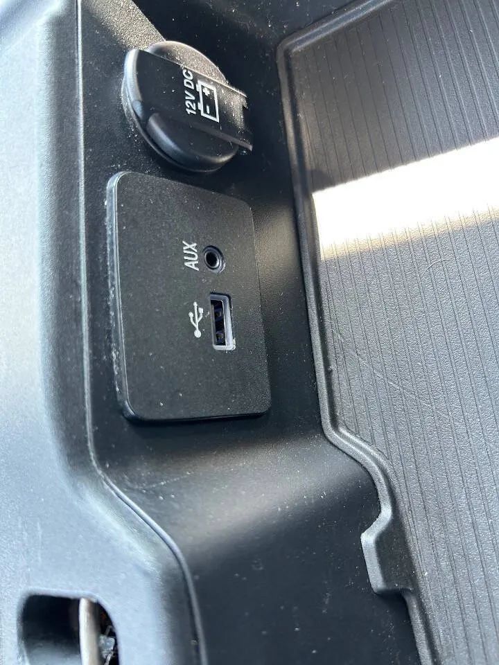 Used 2017 RAM 1500 Laramie RWD image 24