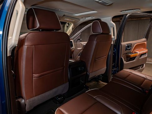 Used 2016 Chevrolet Silverado 2500 High Country w/ Duramax Plus Package image 22