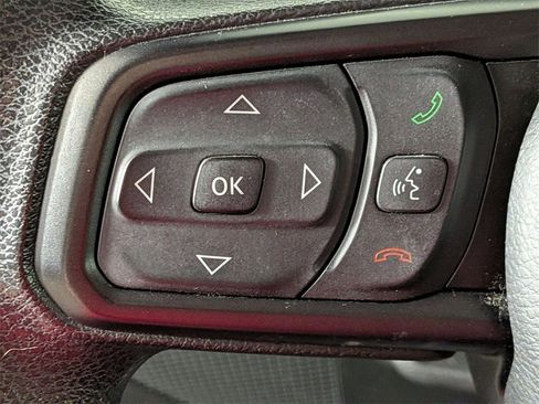 Certified 2018 Jeep Wrangler Unlimited Sport image 17