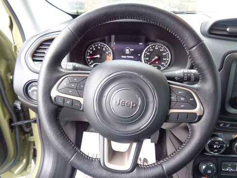 Used 2015 Jeep Renegade Limited image 20