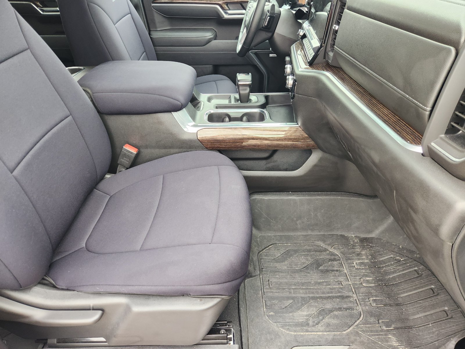 Used 2026 GMC Sierra 1500 Elevation w/ Preferred Package AWD/4WD image 17