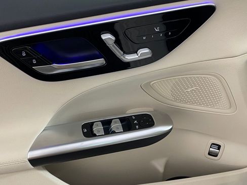 Certified 2025 Mercedes-Benz C 300 4MATIC Sedan image 23