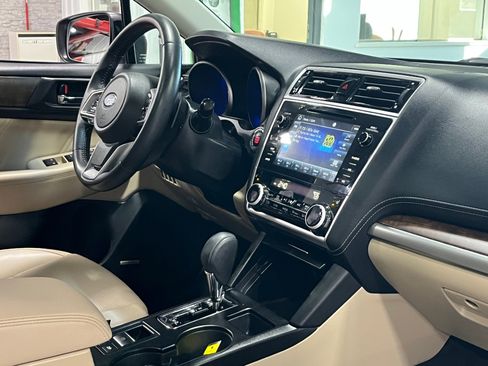 Used 2018 Subaru Outback 3.6R Limited image 10