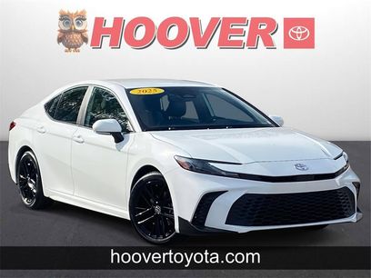 Used 2025 Toyota Camry SE w/ Multimedia Upgrade Package