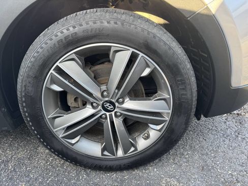 Used 2014 Hyundai Santa Fe Limited w/ Ultimate Package 07 image 19