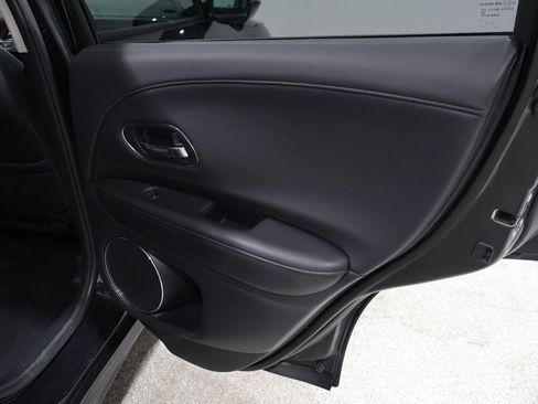 Used 2019 Honda HR-V Touring image 23