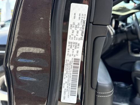 Used 2014 Jeep Grand Cherokee Overland AWD/4WD image 24