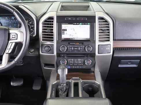 Used 2015 Ford F150 Lariat RWD image 17