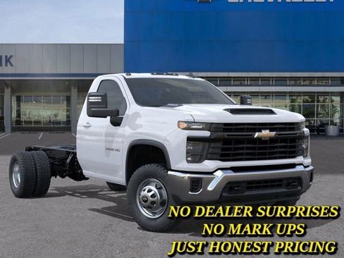 New 2026 Chevrolet Silverado 3500 W/T w/ WT Convenience Package RWD image 7