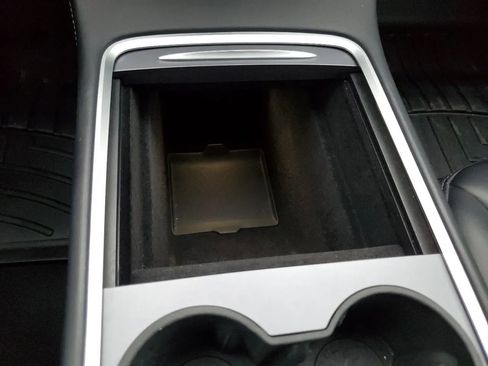 Used 2021 Tesla Model 3 Standard Range Plus image 33