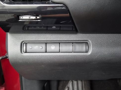 Certified 2022 Nissan Pathfinder SV w/ SV Black Package image 27