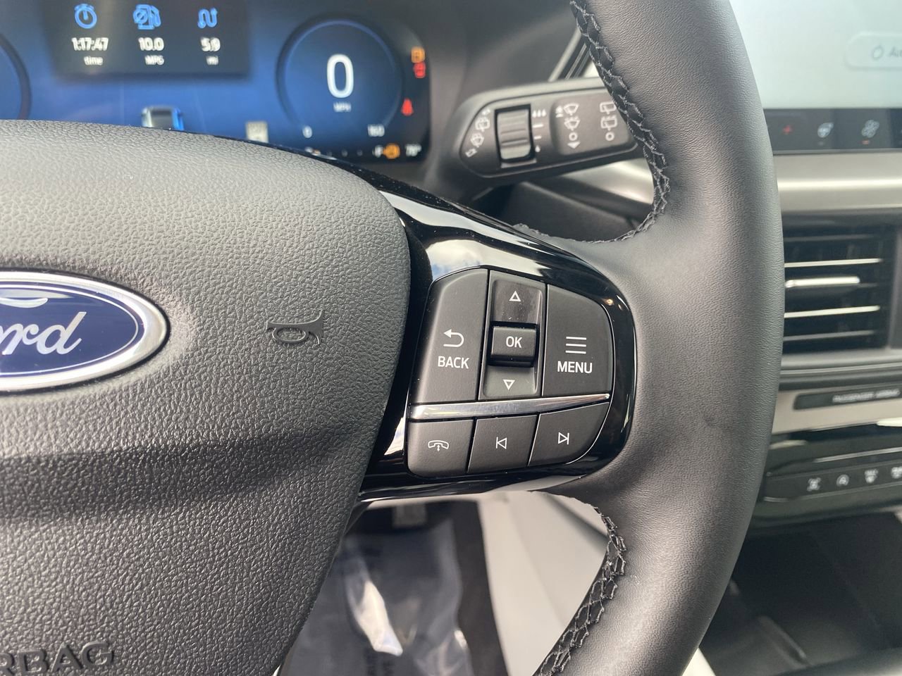 Used 2026 Ford Escape Active w/ Active Premium Tech Pack FWD image 26