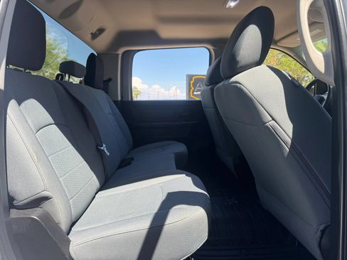 Used 2017 RAM 3500 Tradesman w/ Chrome Appearance Group AWD/4WD image 31