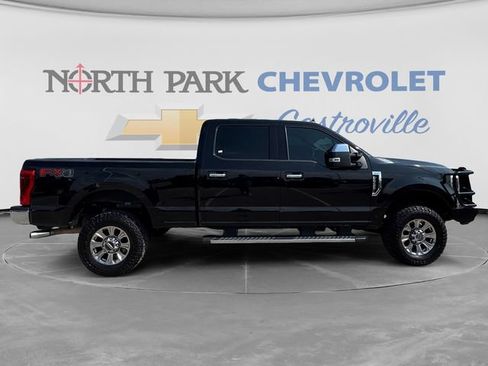 Used 2019 Ford F250 XLT w/ XLT Premium Package AWD/4WD image 2