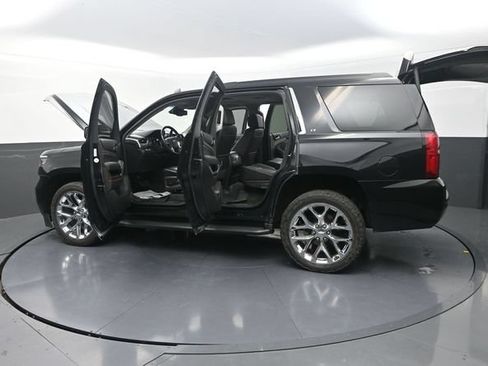 Used 2017 Chevrolet Tahoe LT w/ Luxury Package AWD/4WD image 35
