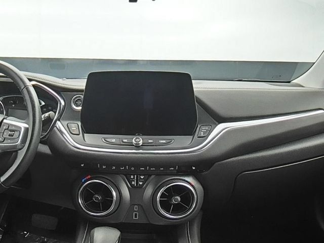 Used 2024 Chevrolet Blazer LT w/ Sound & Technology Package FWD image 22