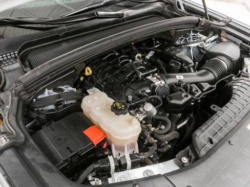 Certified 2025 Jeep Grand Cherokee L Laredo AWD/4WD image 5