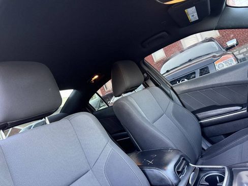 Used 2019 Dodge Charger SXT RWD image 17