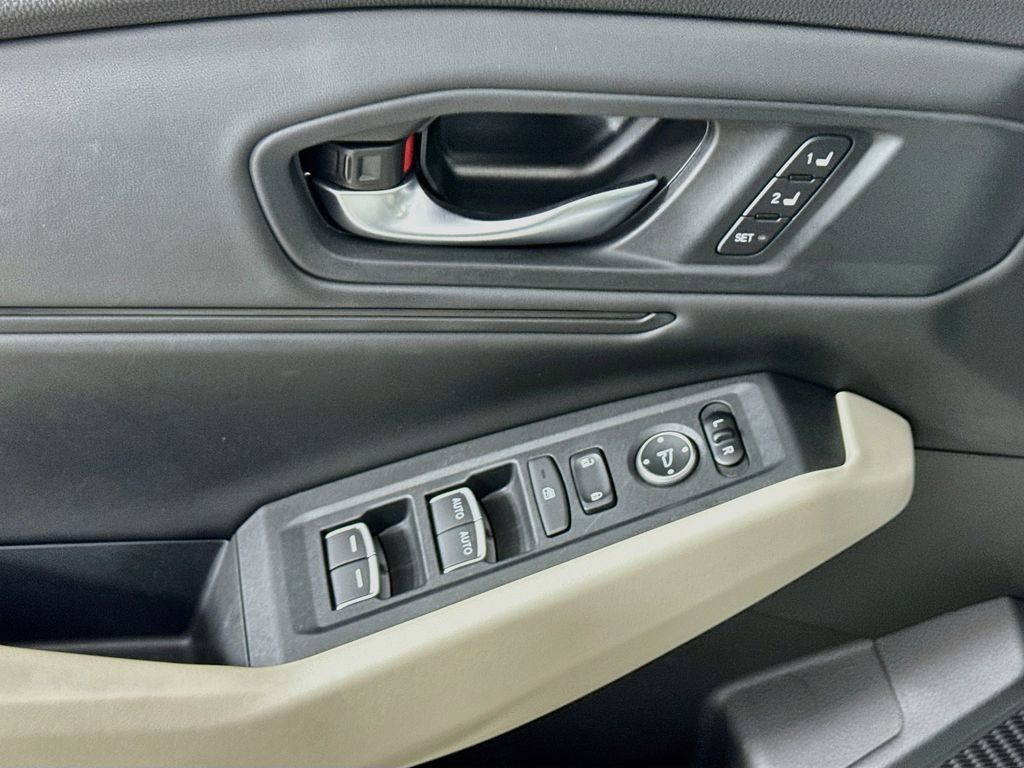 Used 2023 Honda Accord EX-L image 21