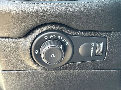 Used 2022 Dodge Durango GT image 29