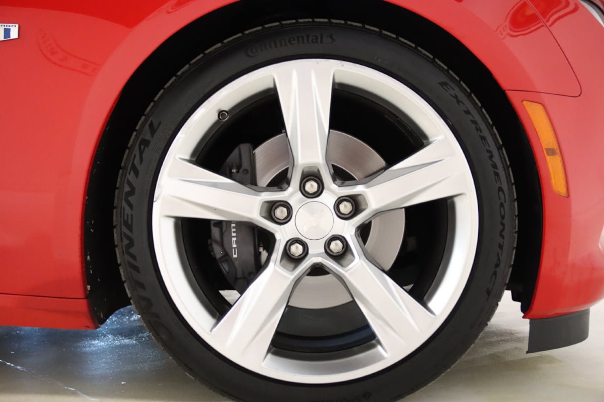 Used 2018 Chevrolet Camaro SS RWD image 89