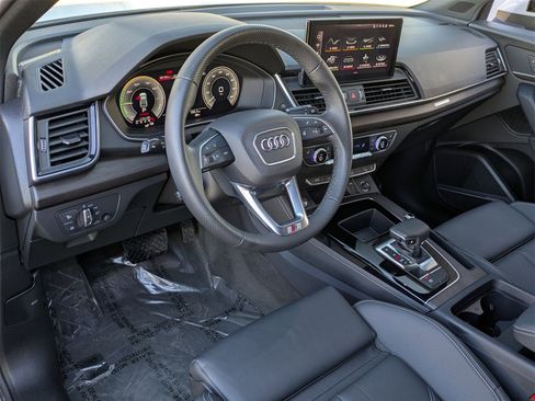 Used 2024 Audi Q5 e Premium Plus image 15