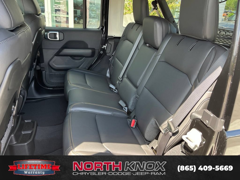 New 2027 Jeep Wrangler Unlimited Sahara AWD/4WD image 16