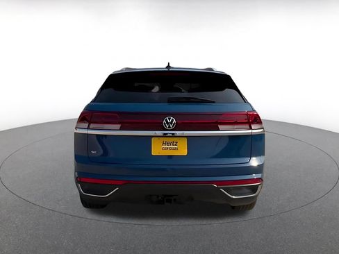 Used 2025 Volkswagen Atlas Cross Sport SE FWD image 12